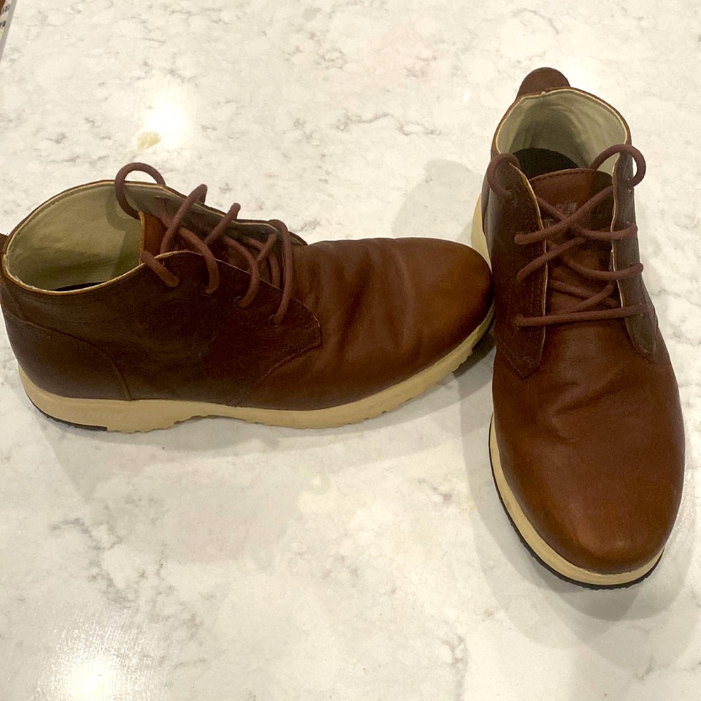 Baffin leather boots size 8.5